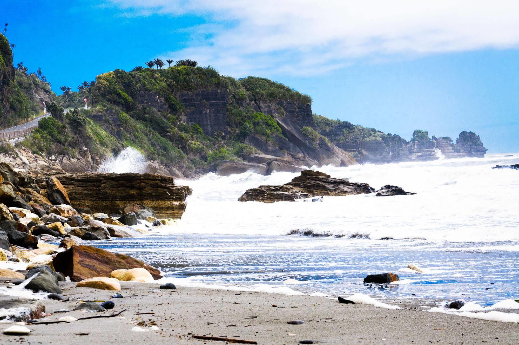 Punakaiki Beach Hostel Eksteriør bilde